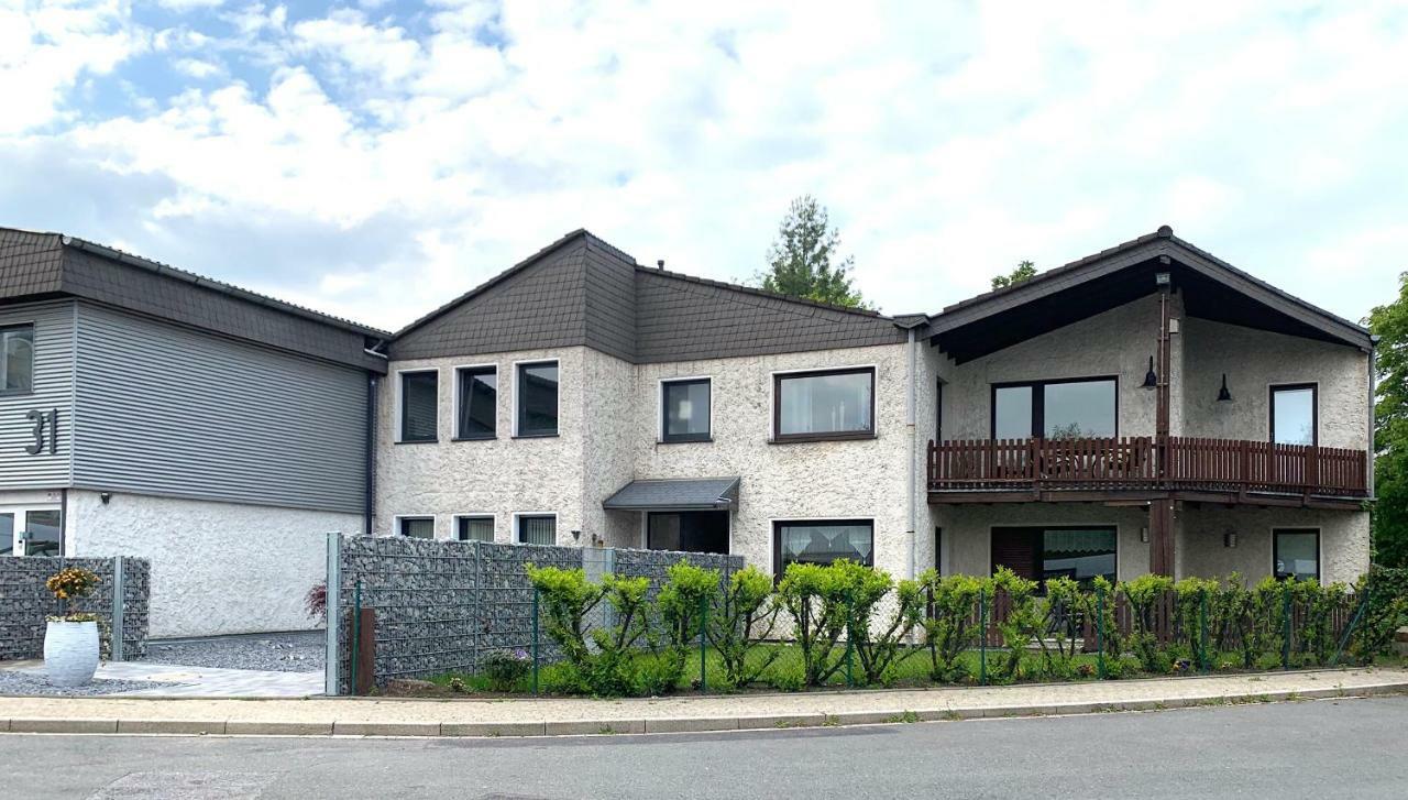 Besotel Erkrath- Schicke Fewo Oder Apartments Zentral Naehe Bahnhof Und Autobahn Im Neandertal Mit Glasfaser Wlan Und Freies Parken ภายนอก รูปภาพ